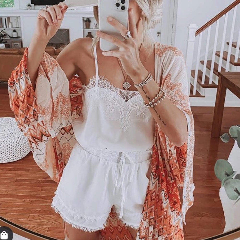 Vici Dolls White Shorts